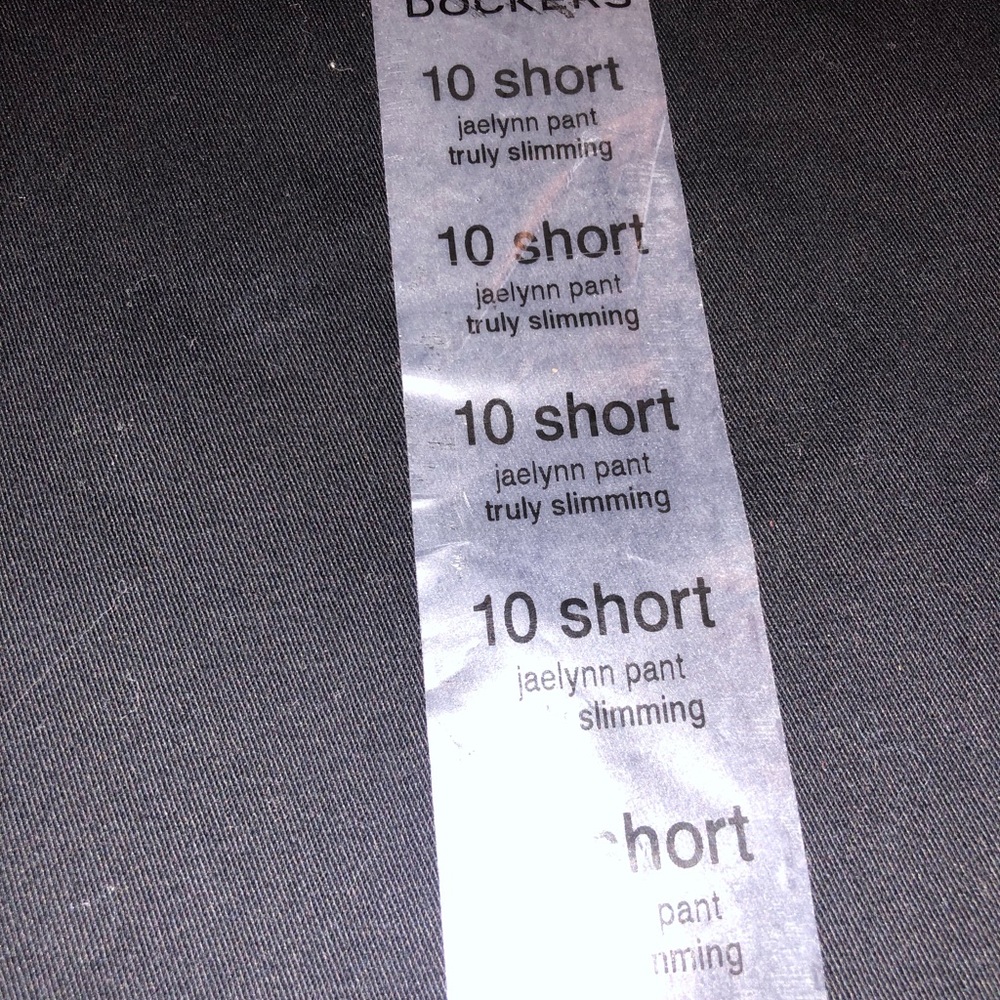 10 petite/short nwt Docker pants 2 pairs and 2 pairs od docker s 10 shorts euc - Picture 10 of 12
